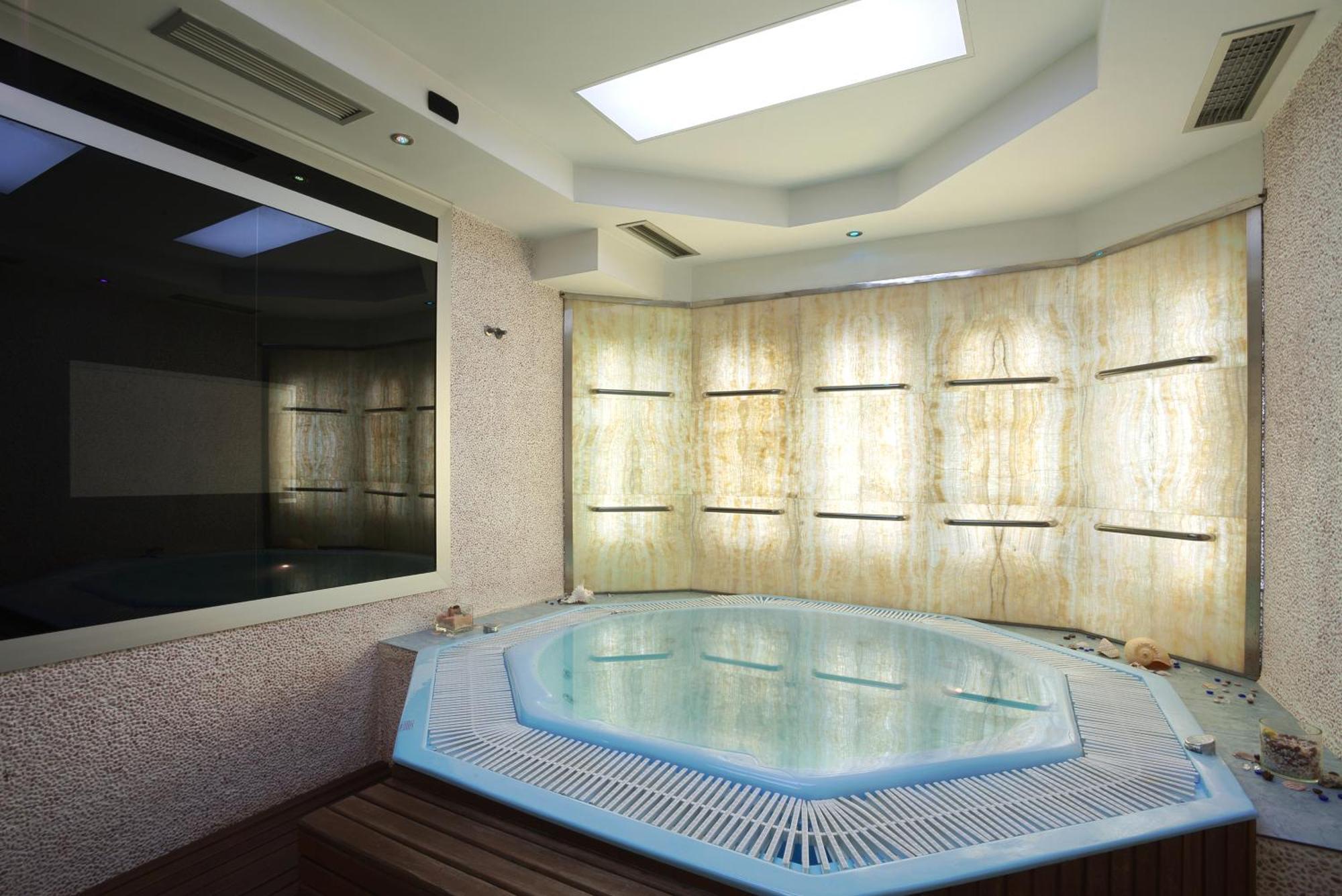 Garni Hotel Crystal クラリエボ エクステリア 写真